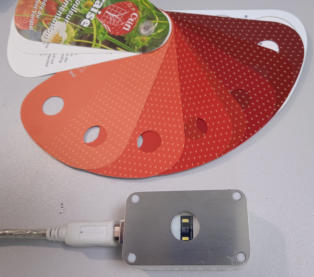 Agrosta roxanne colorimeter used for strawberry